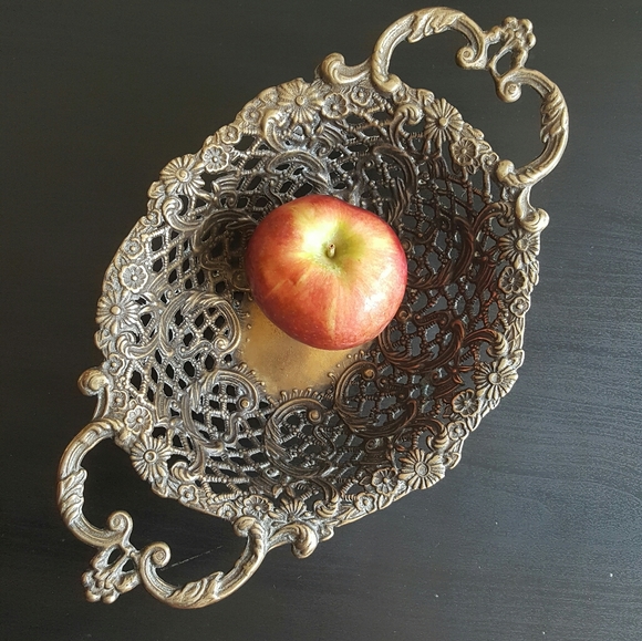 Vintage Brass Basket with Filigree Design - Picture 5 of 7